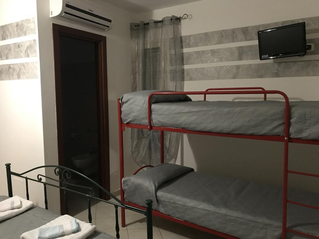 Rosy And Roby Bed & Breakfast Gasponi Bagian luar foto